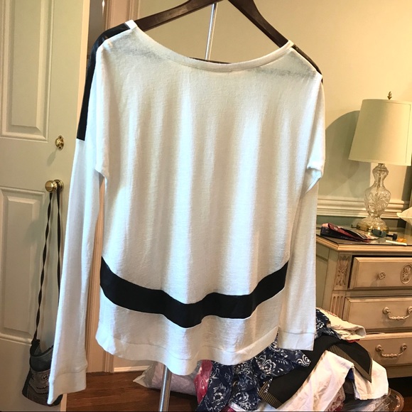 Tops - Faux Learher Trimmed Black & White Shirt 🖤 Tops - Faux Learher Trimmed Black & White Shirt 🖤